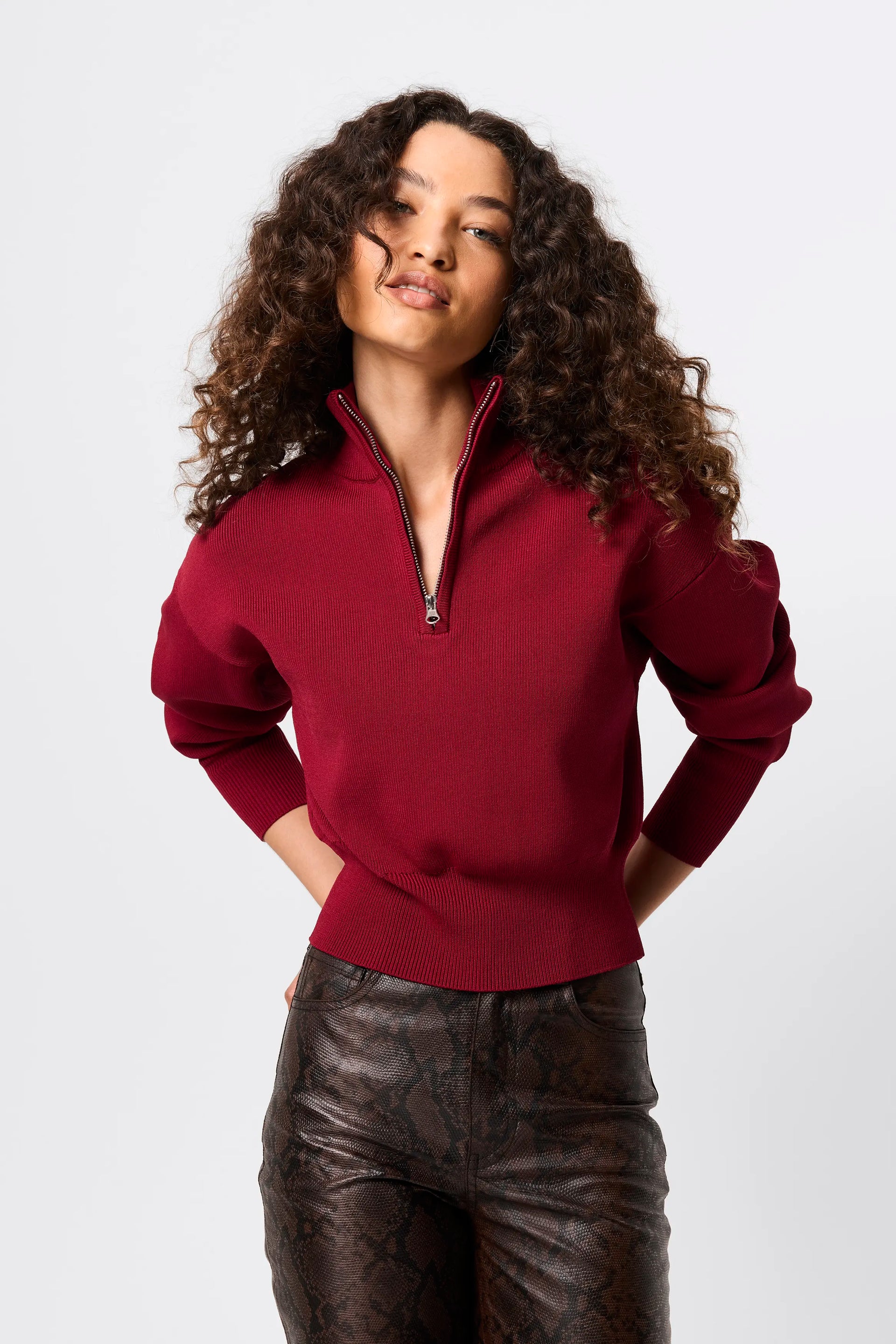 LexingtonSweater_Rouge_Ecomm_A LexingtonSweater_Rouge_Ecomm_A